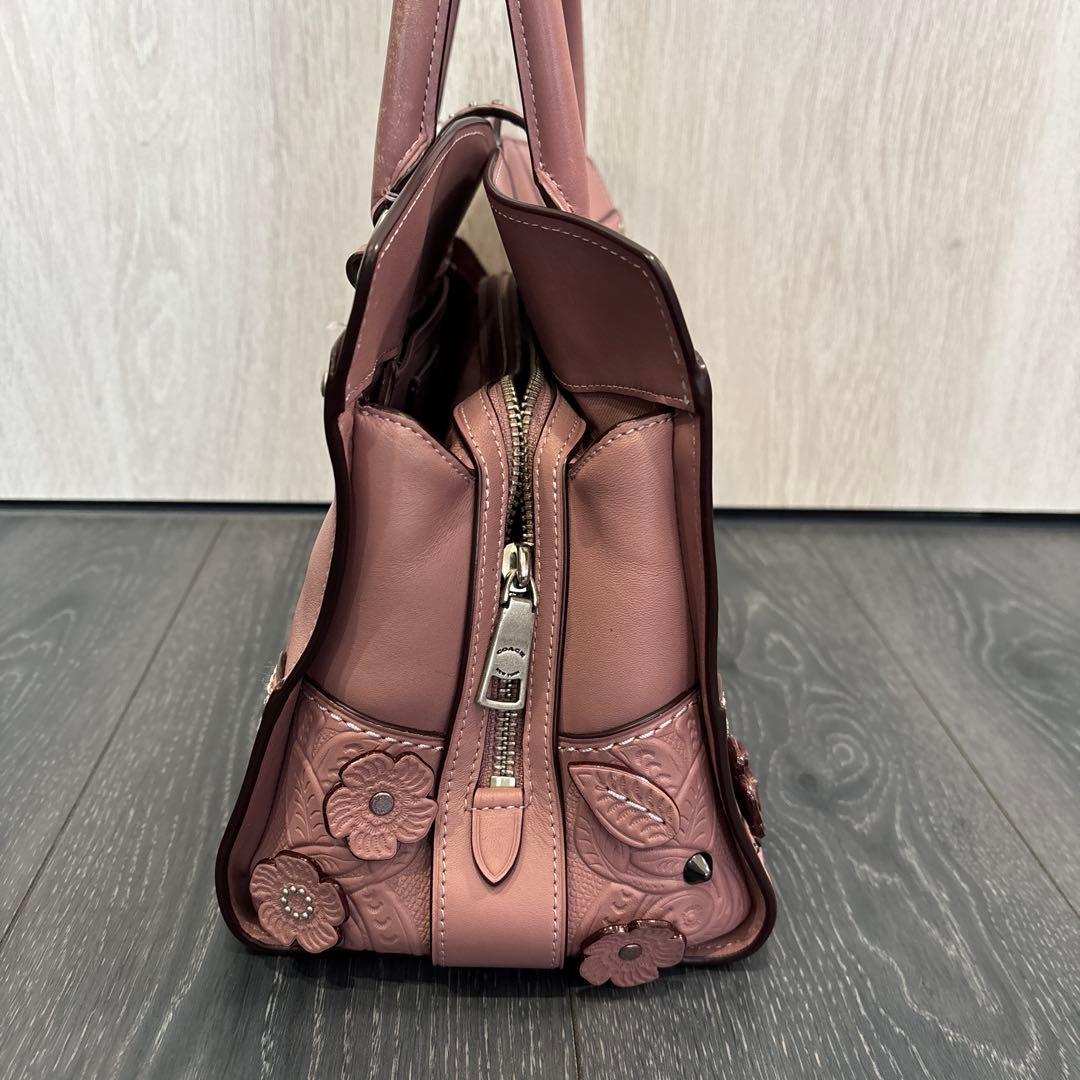 COACH ピンクレザーハンドバッグ