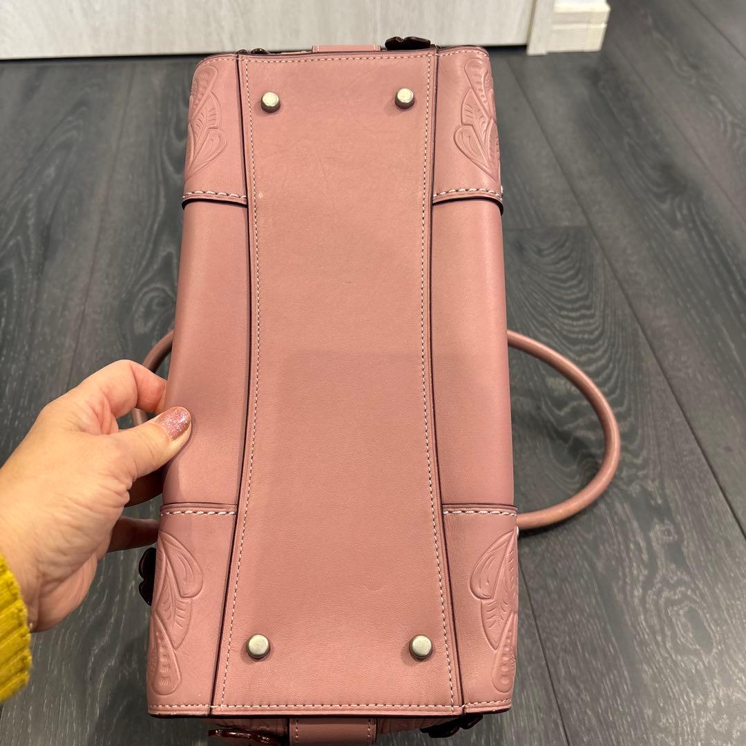 COACH ピンクレザーハンドバッグ
