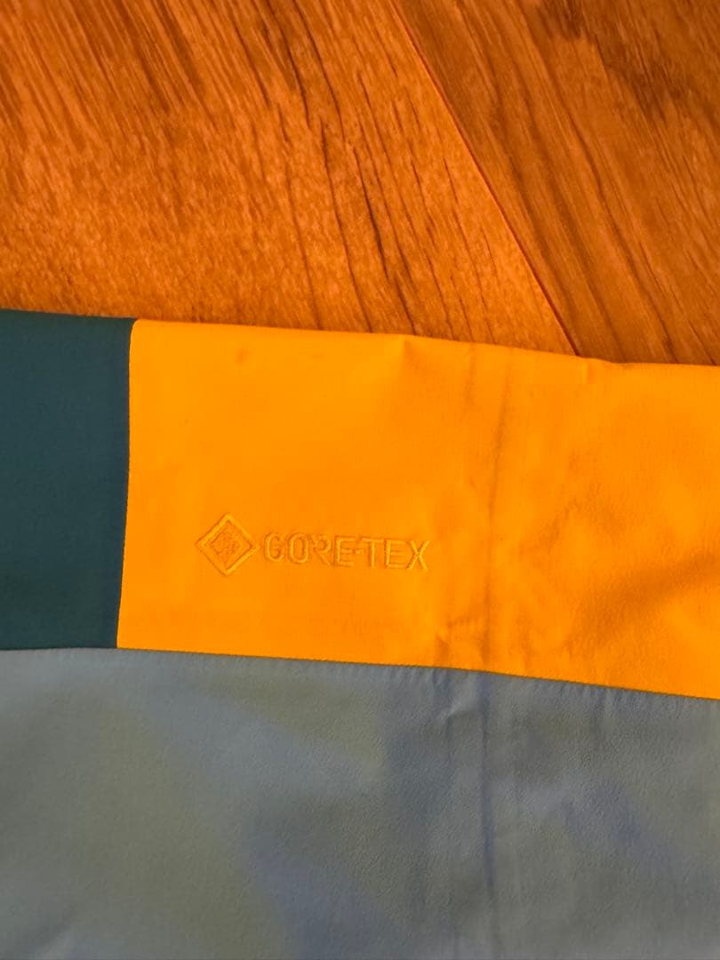 ピークパフォーマンス　GORE-TEXスキー、スノーウェア　ビブパンツ上下セット