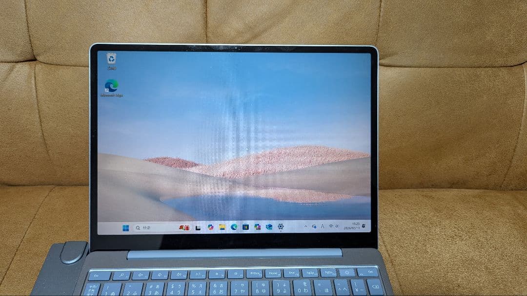 Microsoft Surface Laptop go 12.4インチ