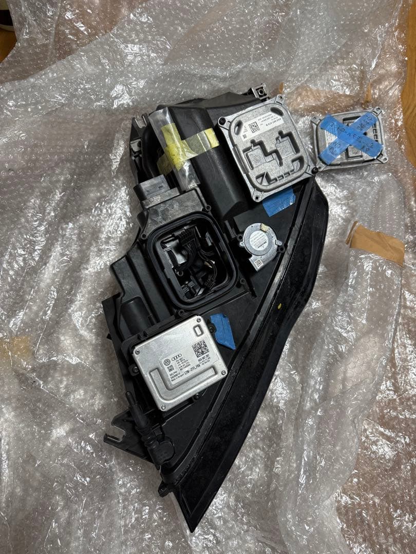 値下げ可能！アウディA7右ヘッドライト