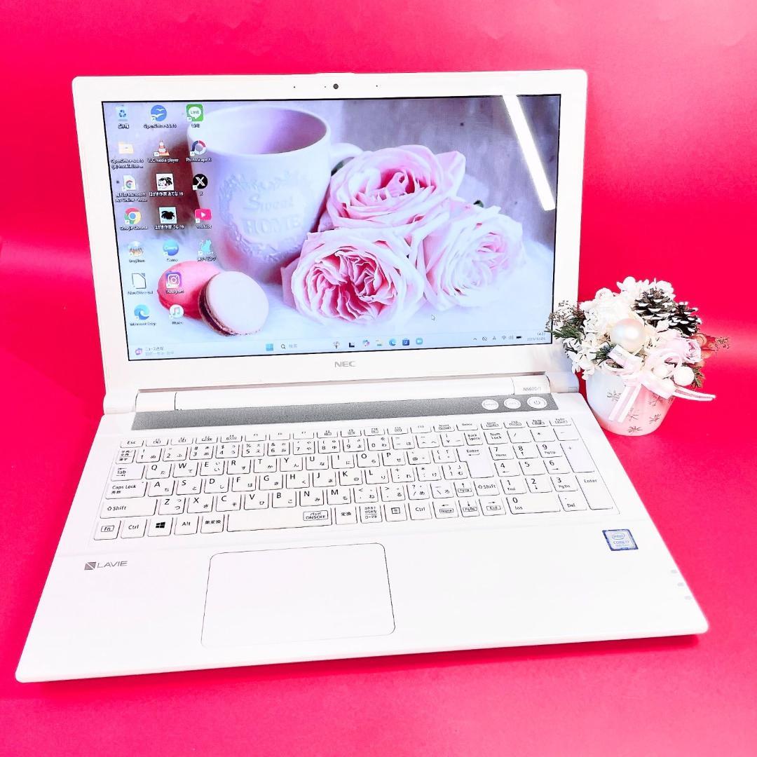 第8世代Corei7✨️ホワイト薄型ノートパソコン！Windows11カメラSSD