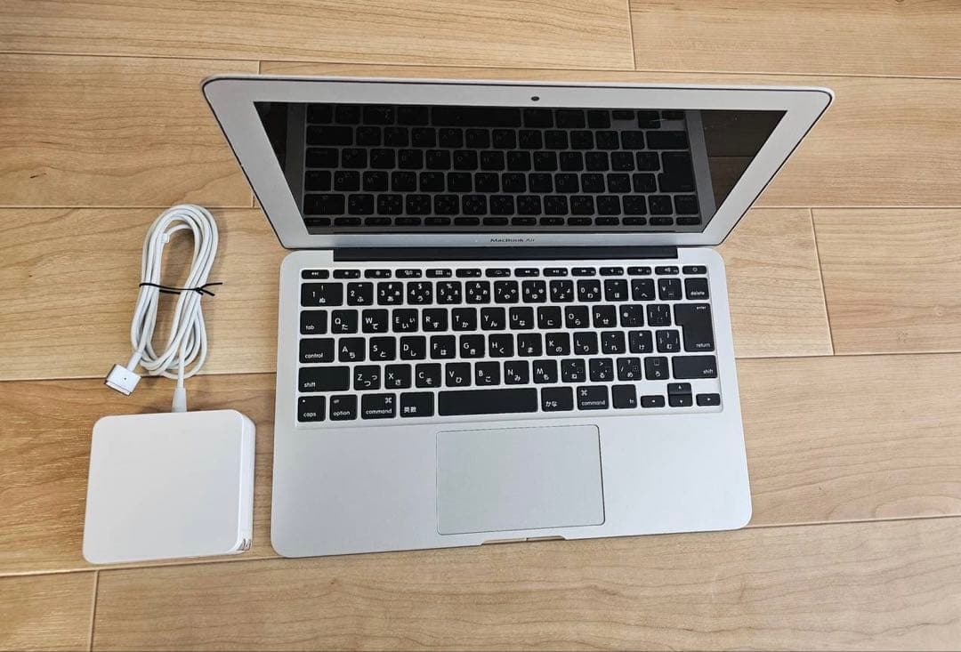 MacBook Air 13インチ Sequoia対応 充電器付き