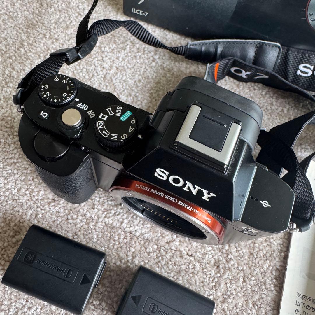 美品/SONY α7 (ILCE-7) 本体＋バッテリー2個＋ストラップ＋説明書