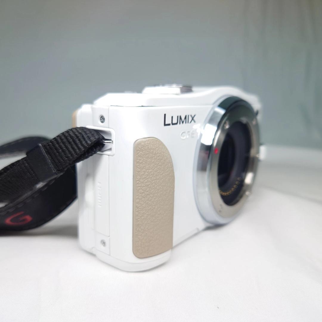 パナソニック LUMIX DMC-GF6 ホワイト 一眼レフカメラ 動作確認済み