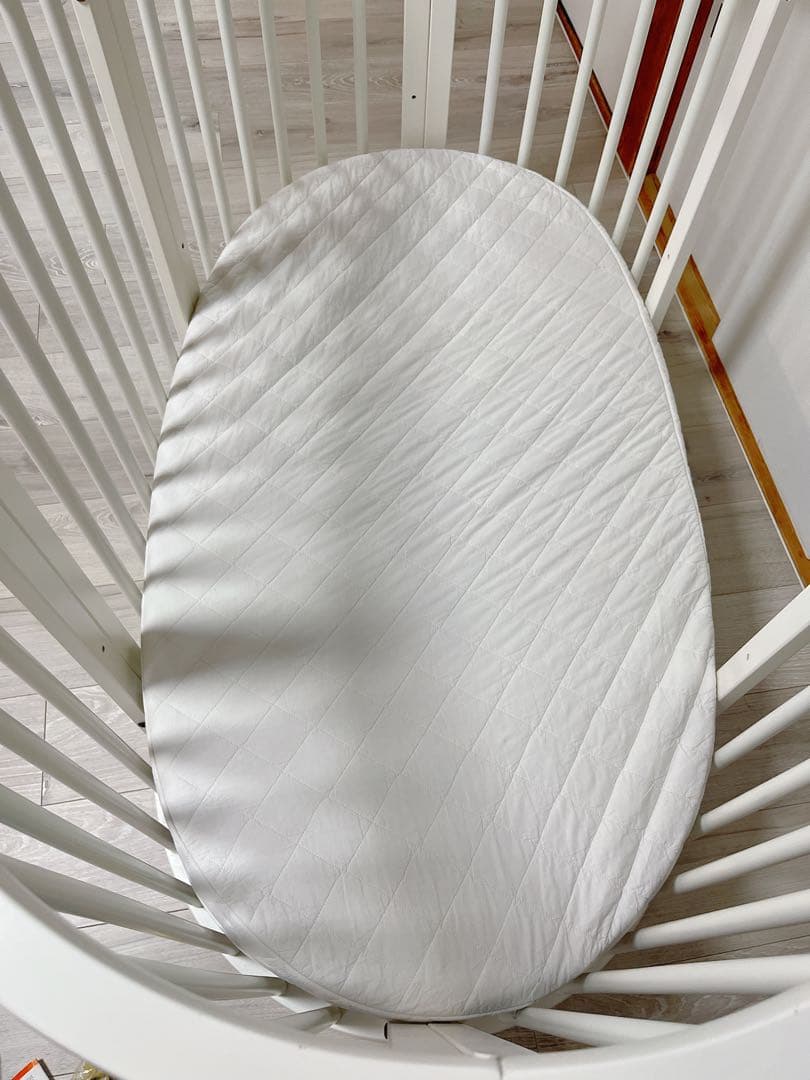 Stokke Sleepi ベビーベッド ホワイト　マットセット