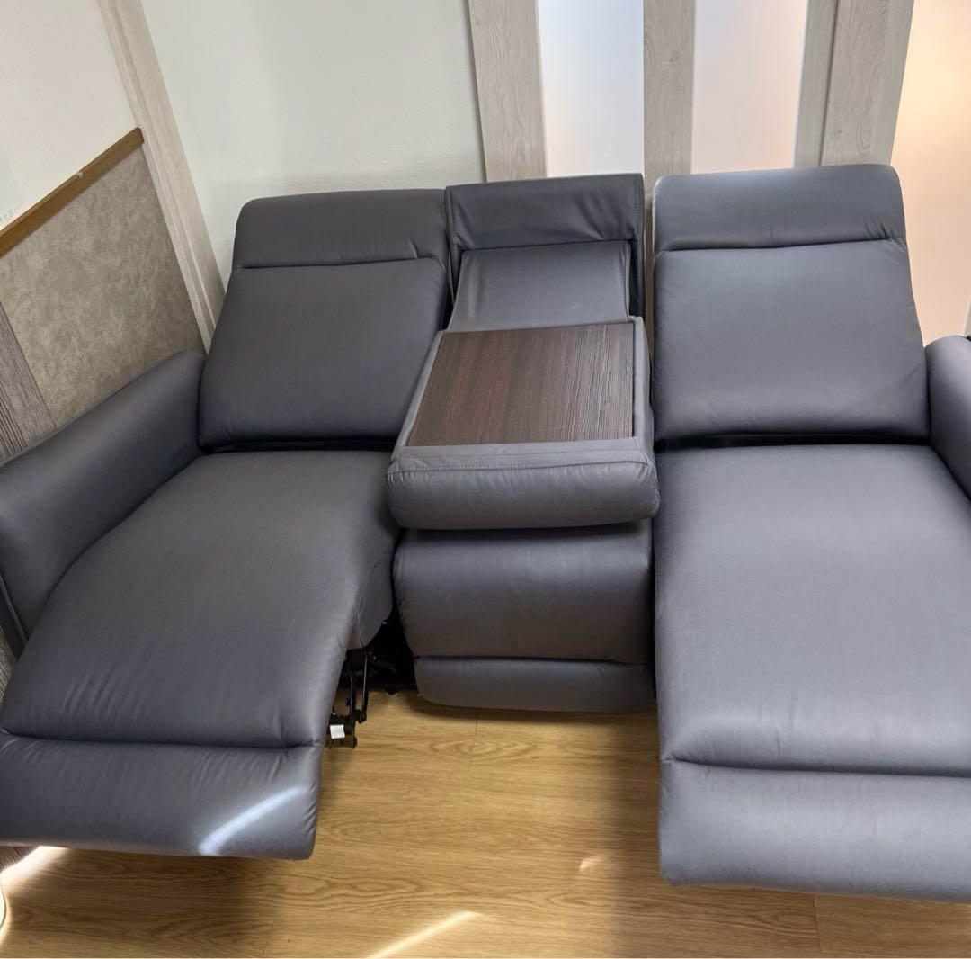美品✨今だけ限界値下げ‼️ニトリ　三人掛け電動リクライニングソファ　グレー