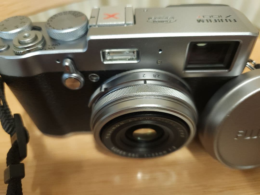 Fujifilm X100T コンパクトデジタルカメラ
