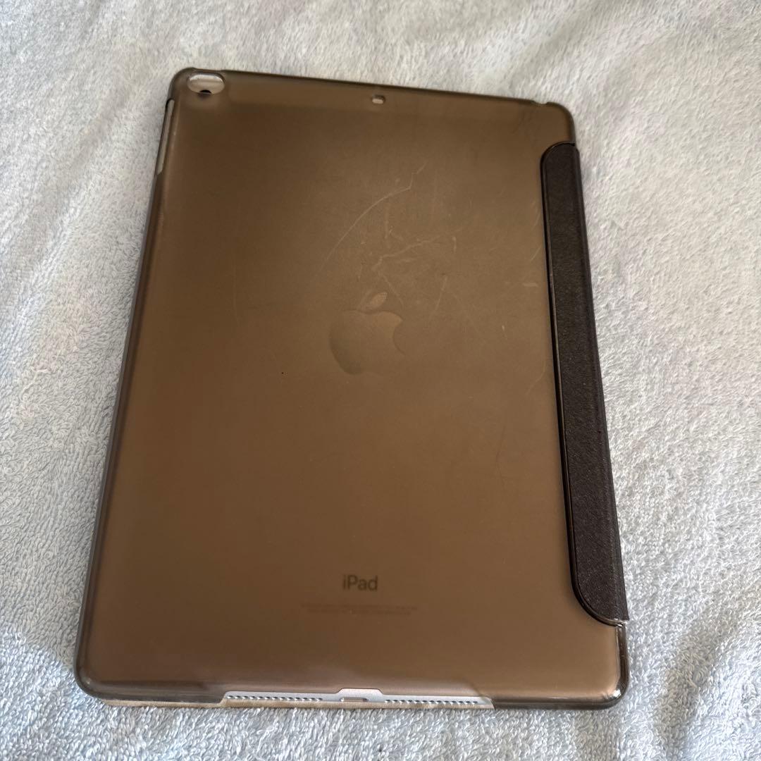Apple iPad (モデルA1954) シルバー6世代32GB美品