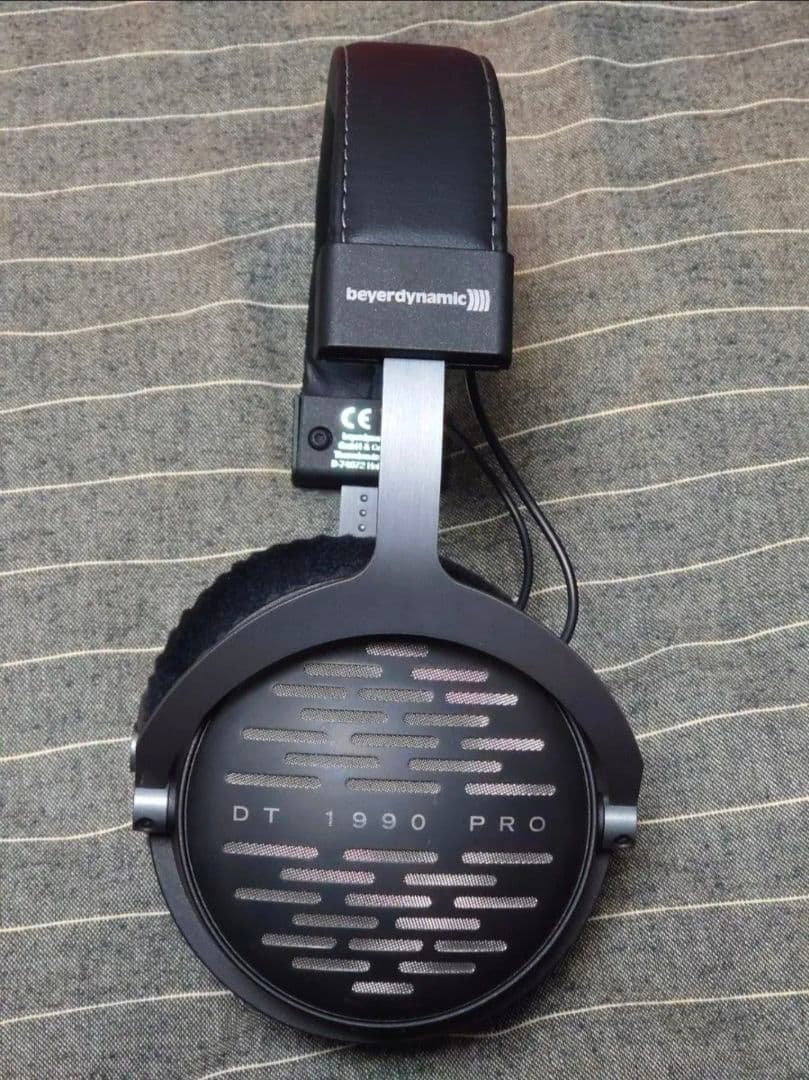 ヘッドホン Beyerdynamic dt1990pro