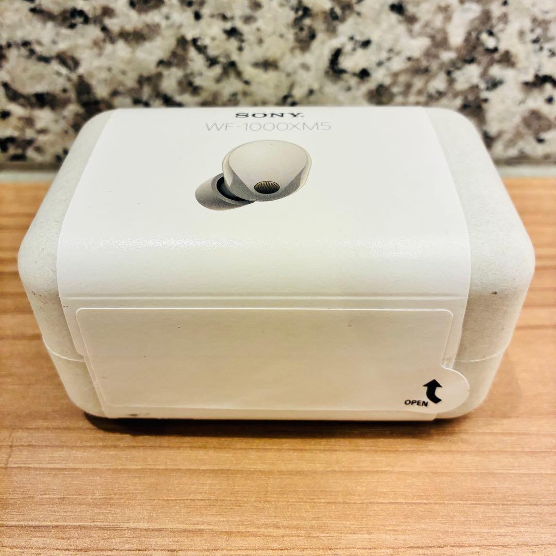 【新品・未開封品】ソニー ワイヤレスイヤホン WF-1000XM5　シルバー