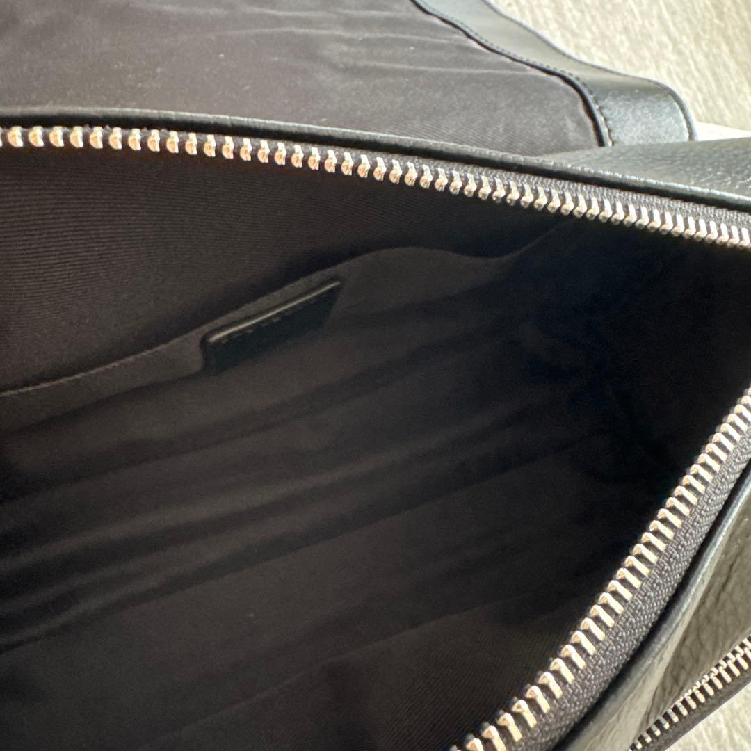 【新品未使用】ビアズリー レザーリングボディバッグ ブラック