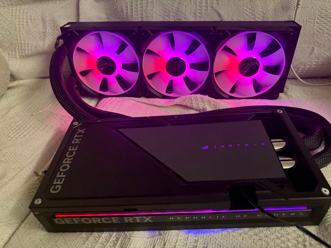 ROG Matrix GeForce RTX 4090 インテリア