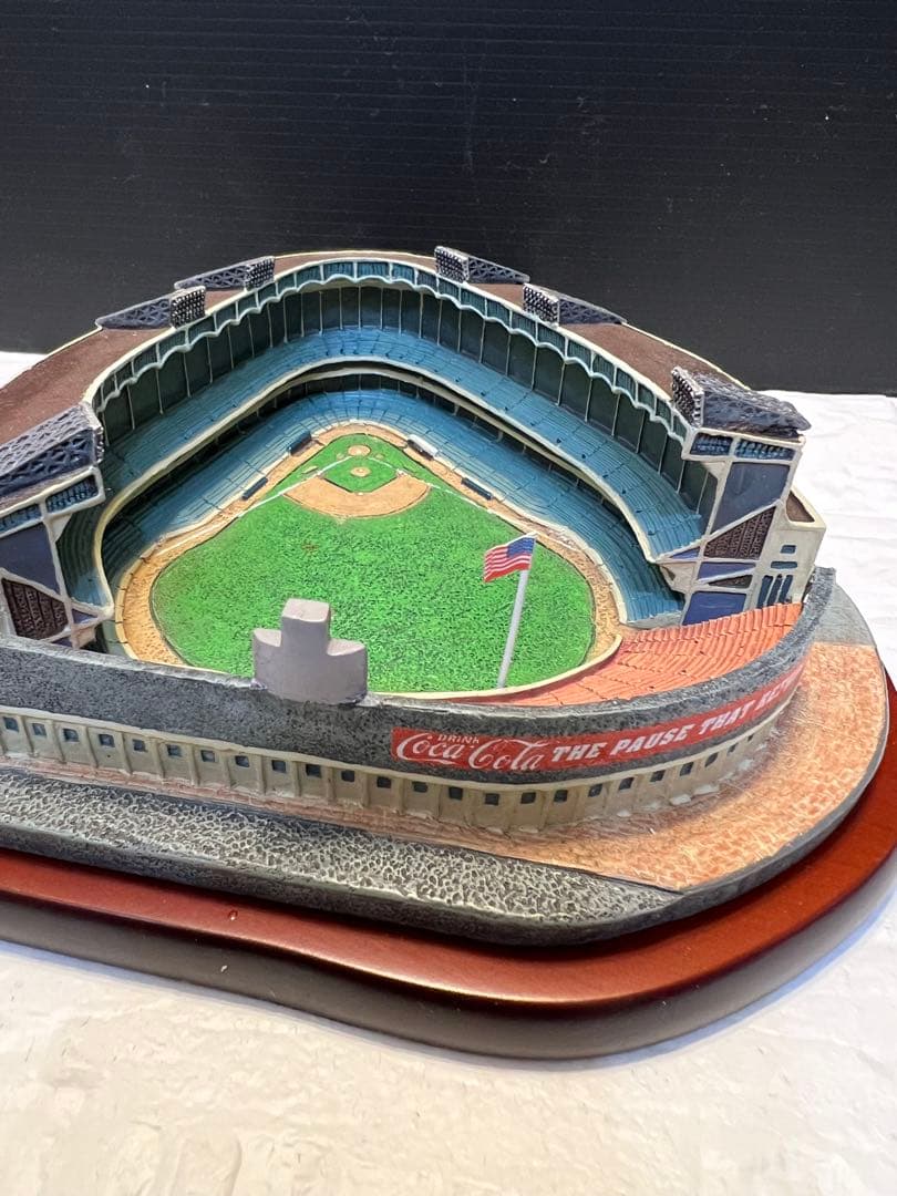 Danbury Mint社製スタジアムコレクション旧ヤンキースタジアム