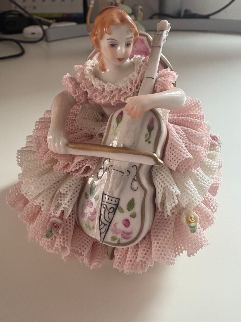 Irish Dresden アイリッシュドレスデン　レース陶器人形2体セット