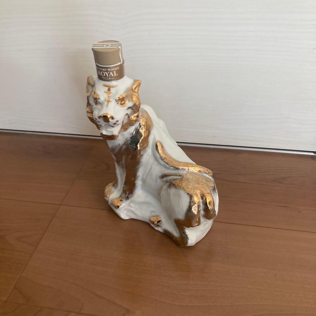 サントリーローヤル　干支　寅歳ボトル　600ml43%　古酒未開栓