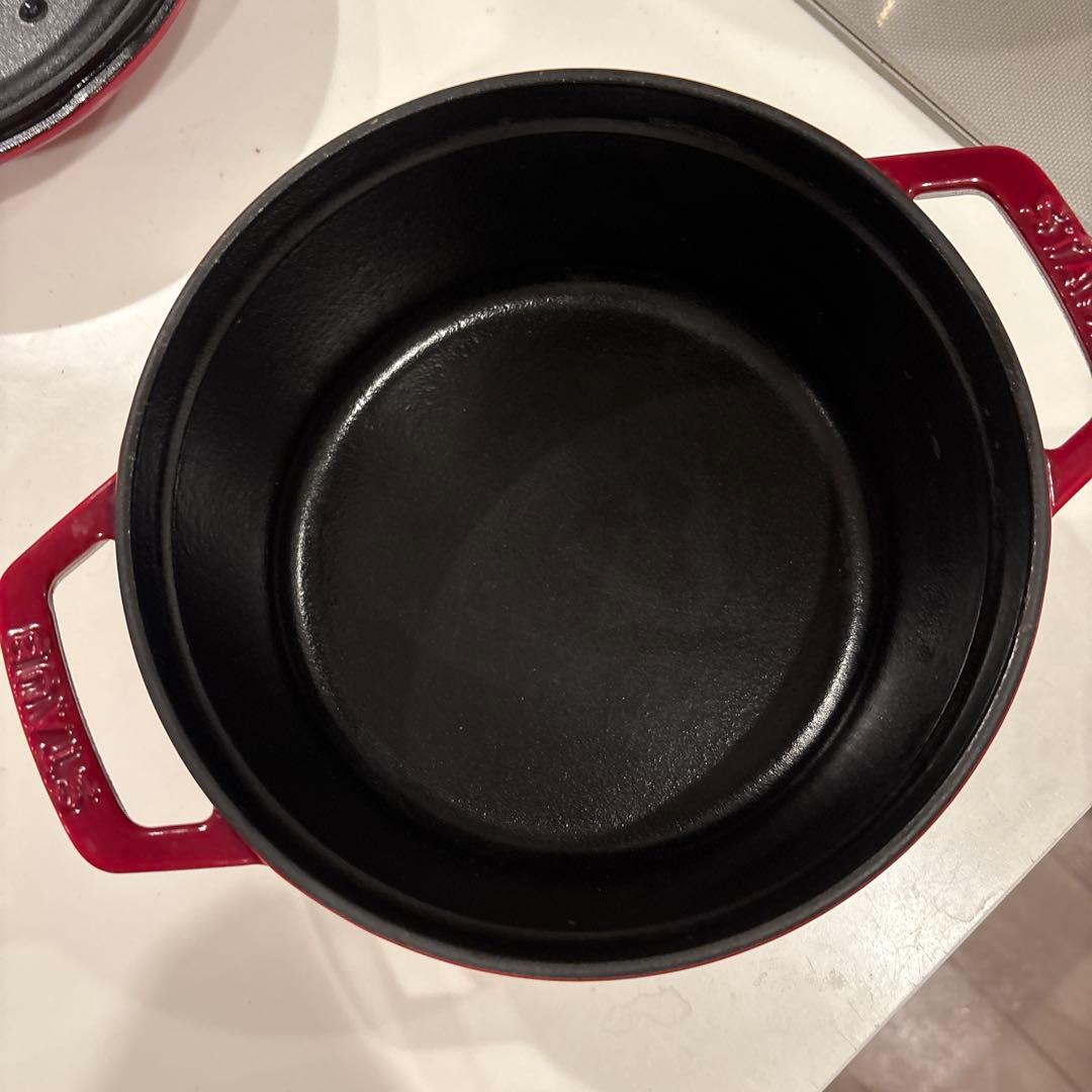 STAUB 赤 ココット　ココットラウンドチェリー　両手鍋 18cm　ほうろう