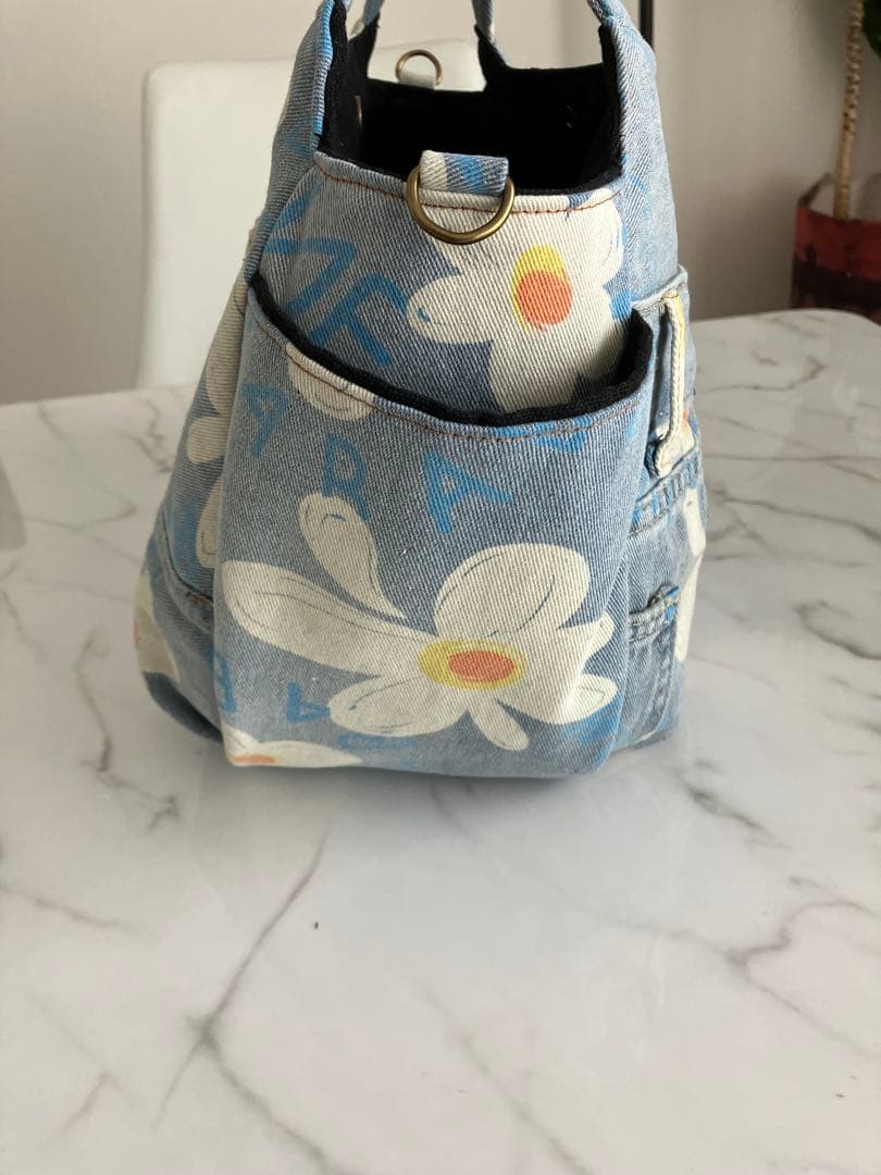 774 ローザ　大きめデニムリメイクバック
