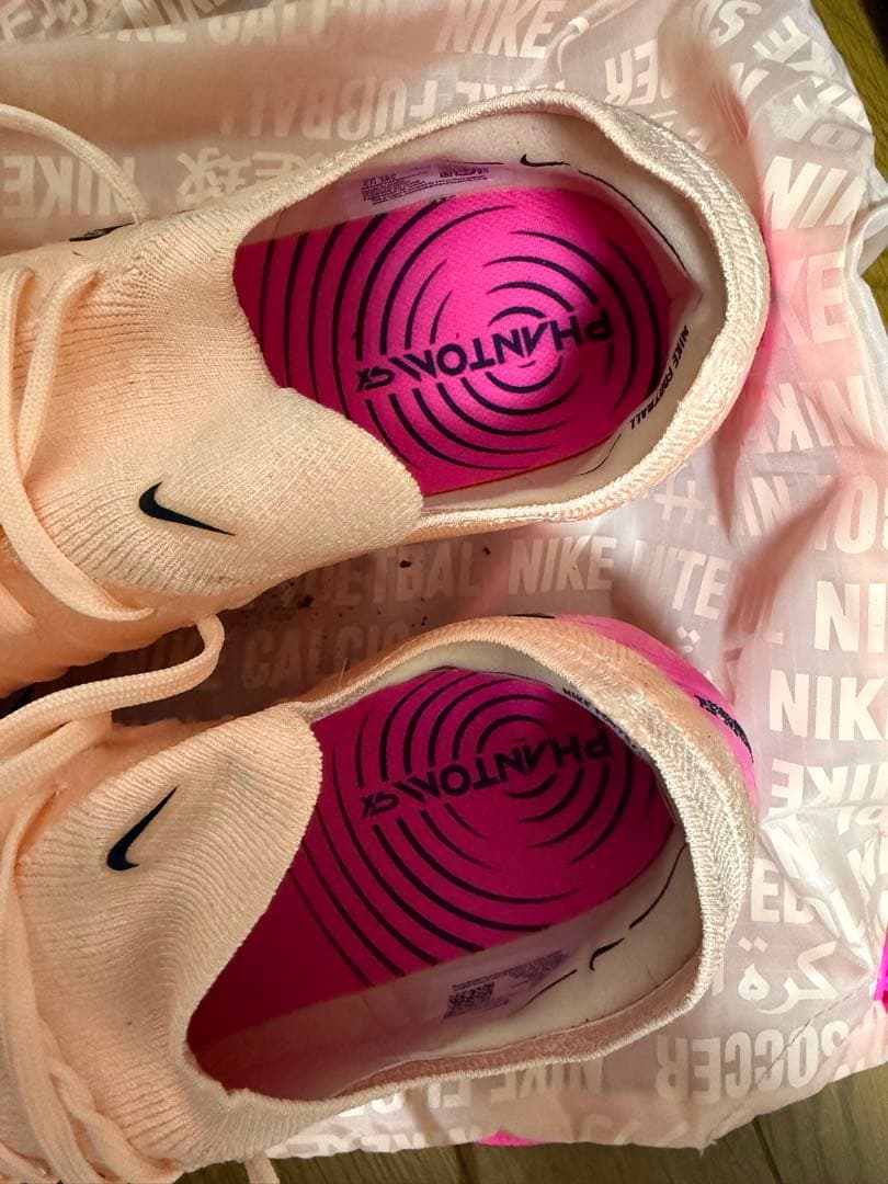 Nike サッカースパイク　ファントムGX2 FG