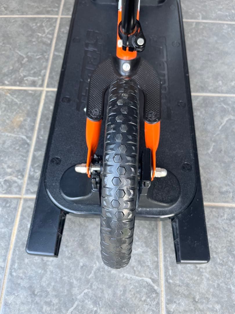 【美品】ストライダー STRIDER 12インチ オレンジ　ロッキングベース付