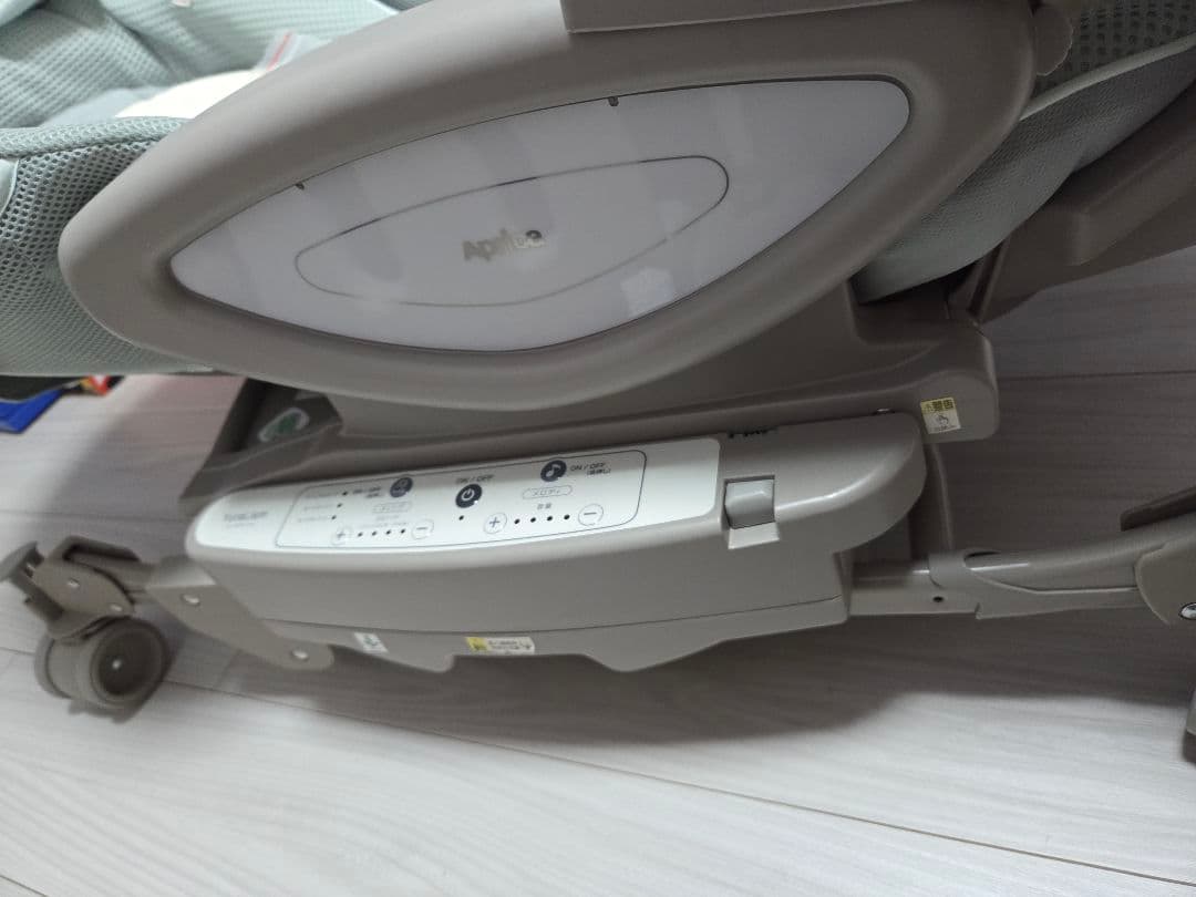 中古　アップリカ　電動ハイローチェア ユラリズム オート プレミアム