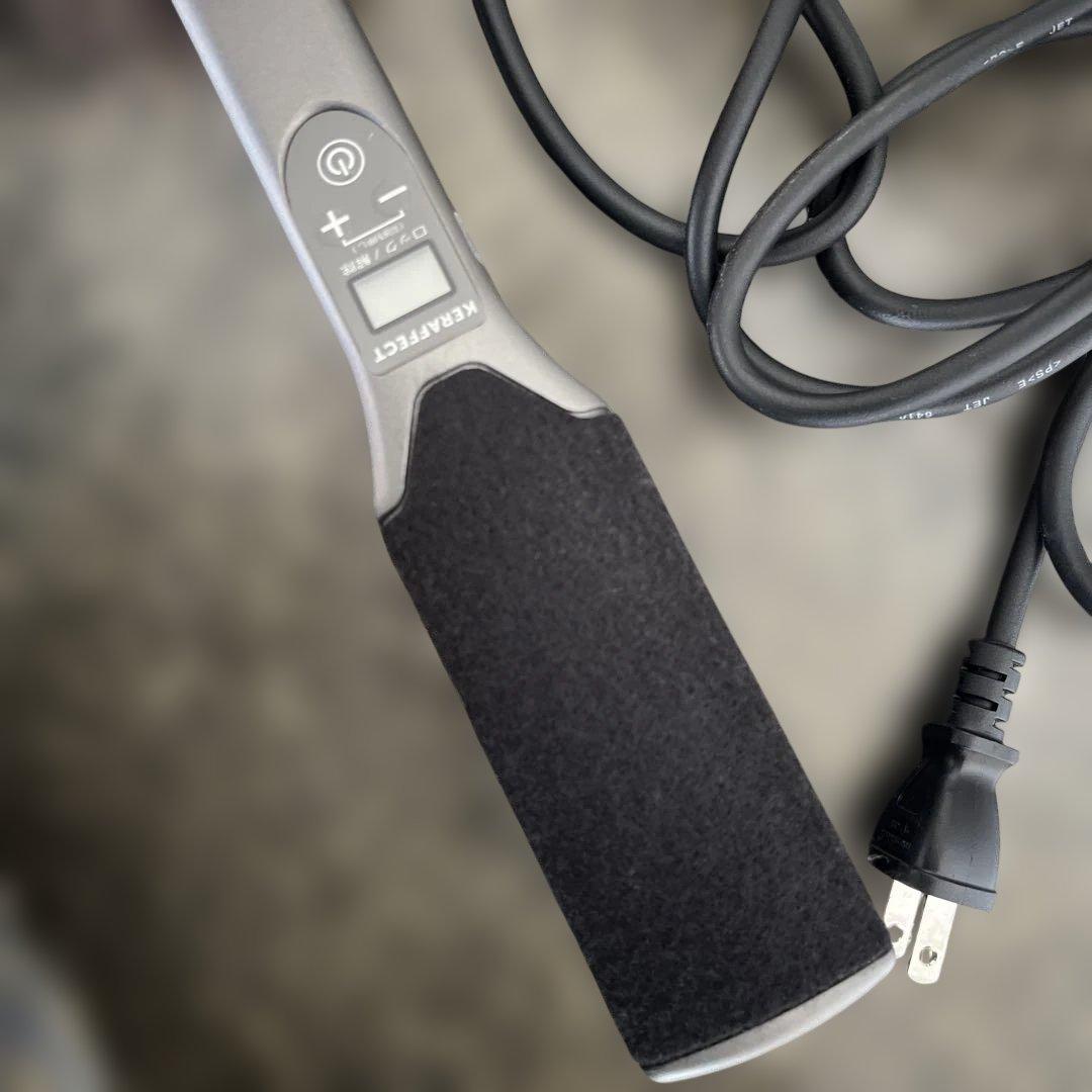 美品　ケラフェクトワイドアイロン