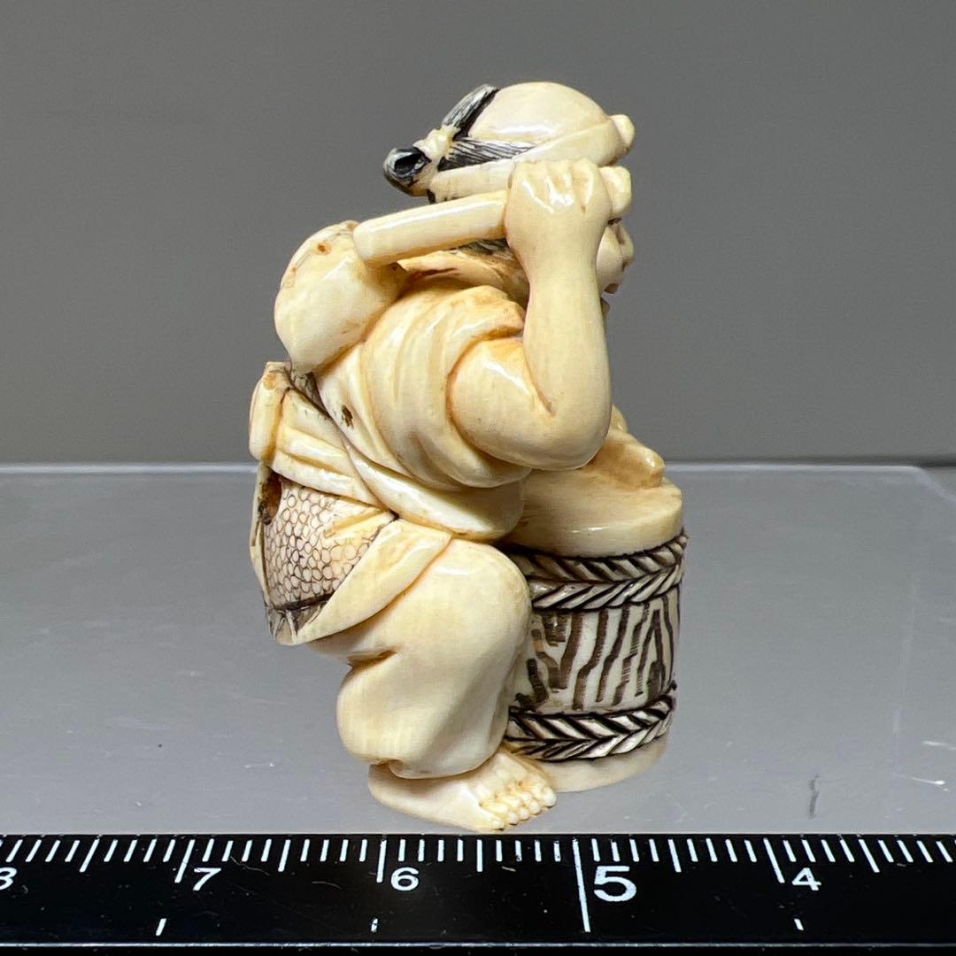 極上太鼓に人物根付　17g 東Y8-0203☆2Fトヒチ