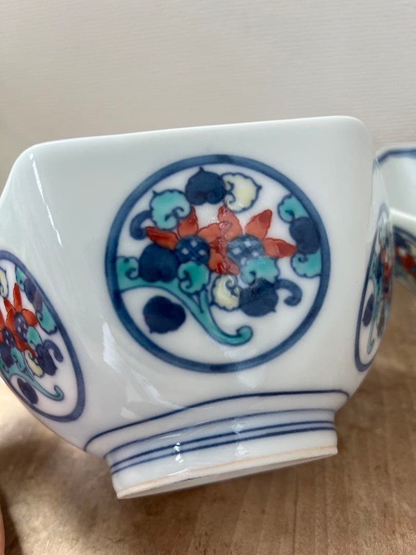 人間国宝　13代　今泉今右衛門窯 錦草花文 六角小鉢 色鍋島 有田焼 高級