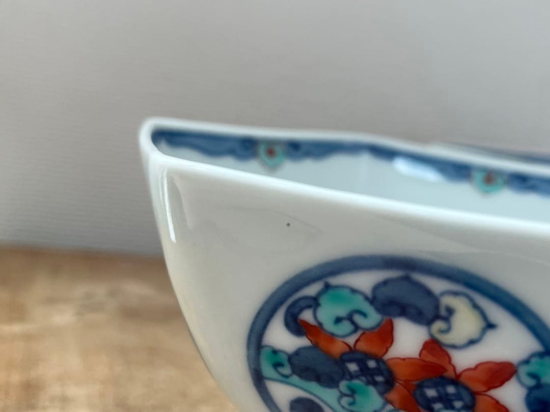 人間国宝　13代　今泉今右衛門窯 錦草花文 六角小鉢 色鍋島 有田焼 高級