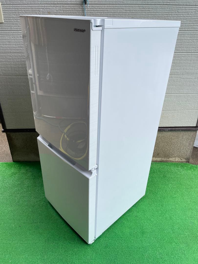 754極美品✨ シャープ 左右付け替え可能2ドア冷蔵庫 おしゃれホワイト 高性能