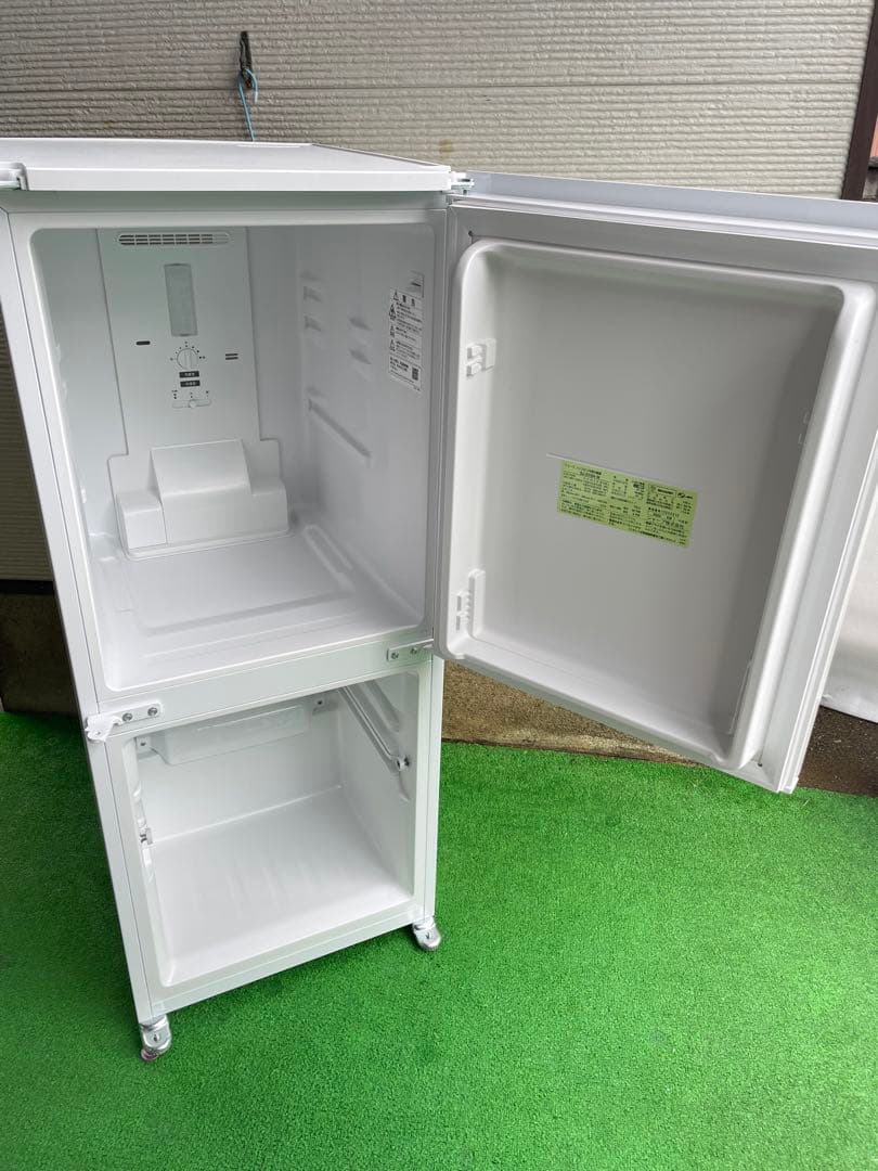 754極美品✨ シャープ 左右付け替え可能2ドア冷蔵庫 おしゃれホワイト 高性能