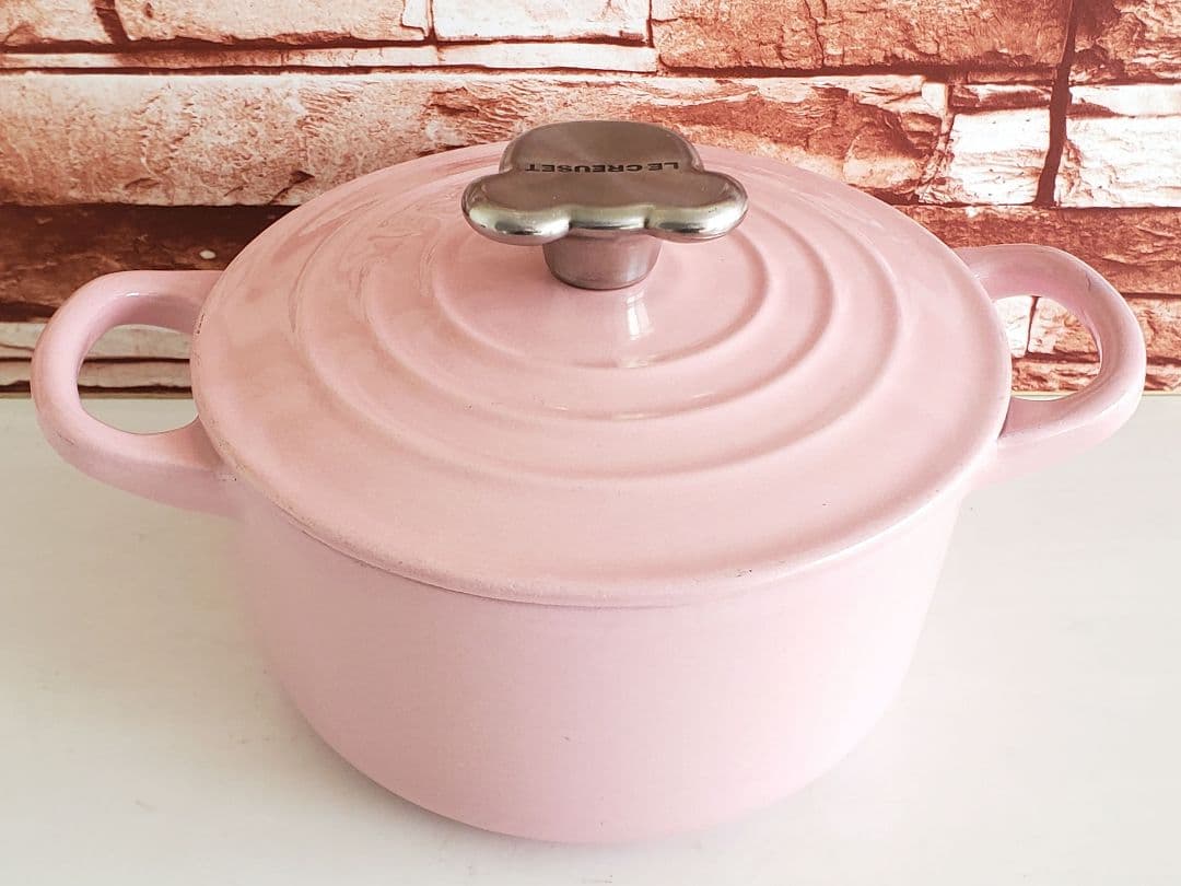 【美品】ル・クルーゼ　ココット・ロンド 　ベアーツマミ&耐熱ツマミ