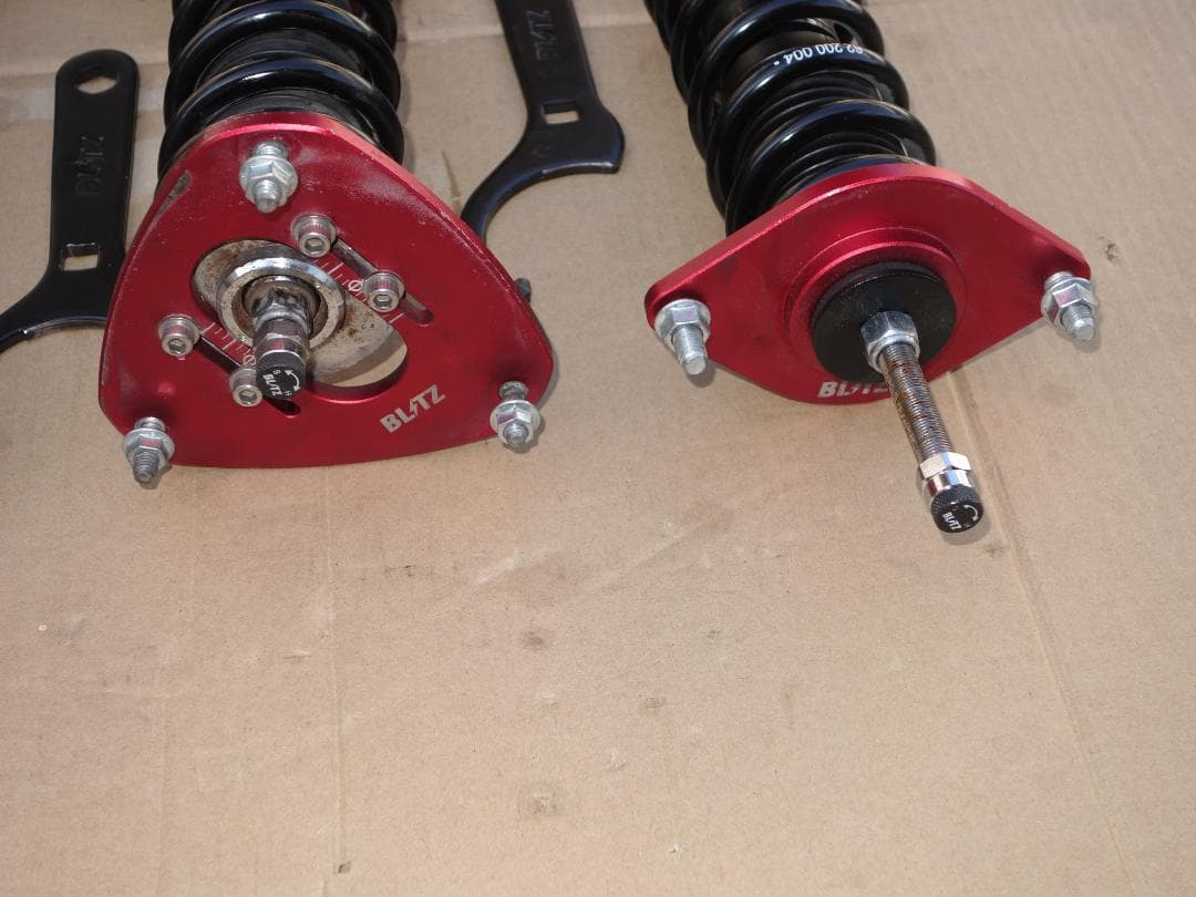 美品 ブリッツ 車高調 ZZ-R brz zn6 86 zc6 zd8 zn8