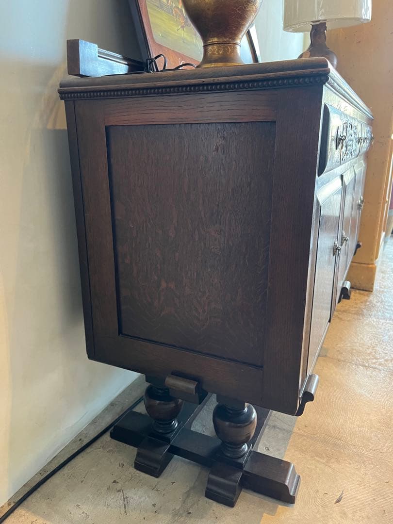 イギリス　アンティークキャビネット