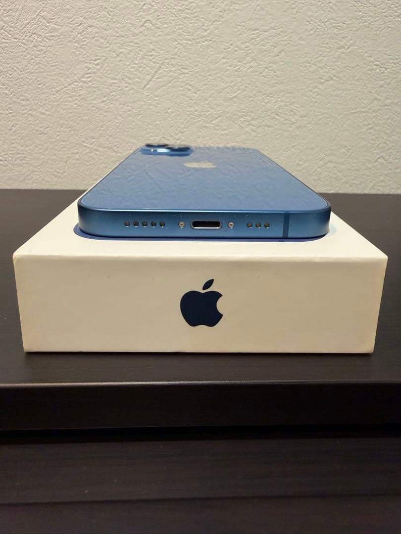 Apple iPhone アイフォン　スマホ本体　iPhone13 ケース付き