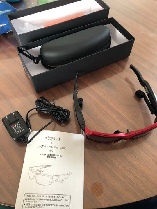 サムライ翔／VIBATY骨伝導サングラス、レッド