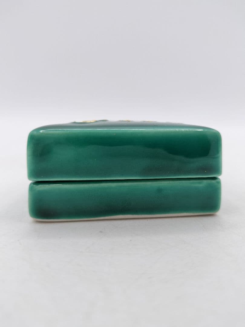 c867 【未使用】香合 左馬 青交趾 加藤利昇　木箱（合わせ）　茶道具