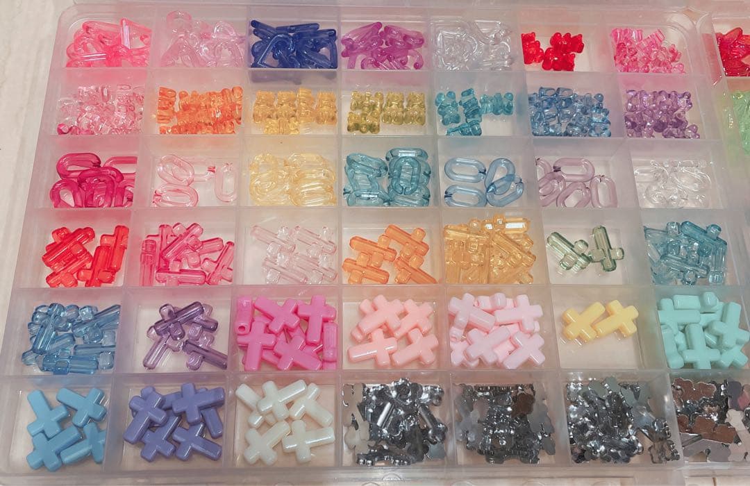 ネイルパーツ　まとめ売り　大量　デコパーツ　キラキラ　ビジュー　キャラクター