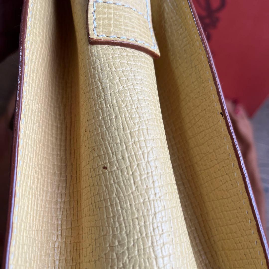LOEWE イエロー レザー ショルダーバッグ