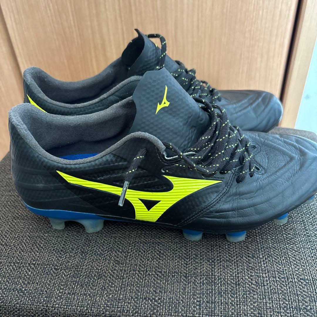 Mizuno Rebula サッカーシューズ ブラック/イエロー