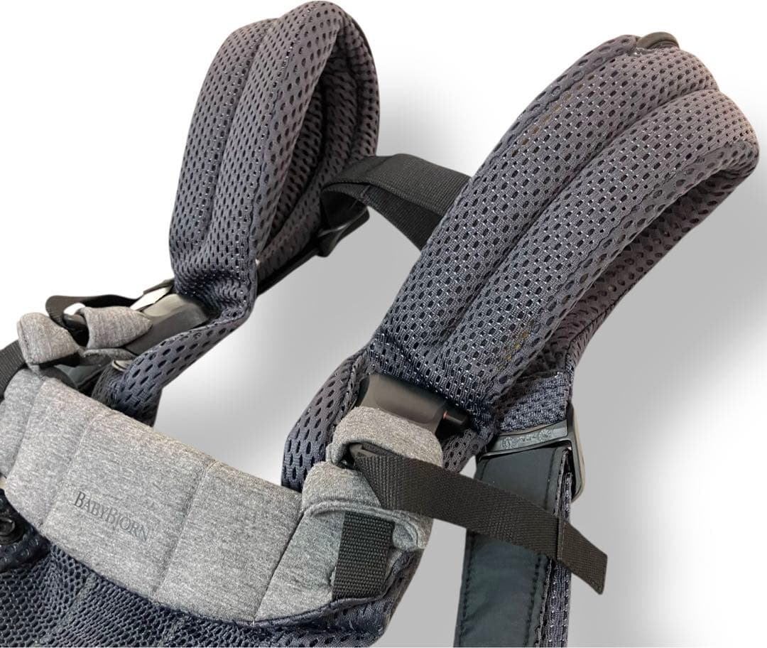 美品 国内正規品 送料無料 BabyBjorn ベビーキャリア HARMONY