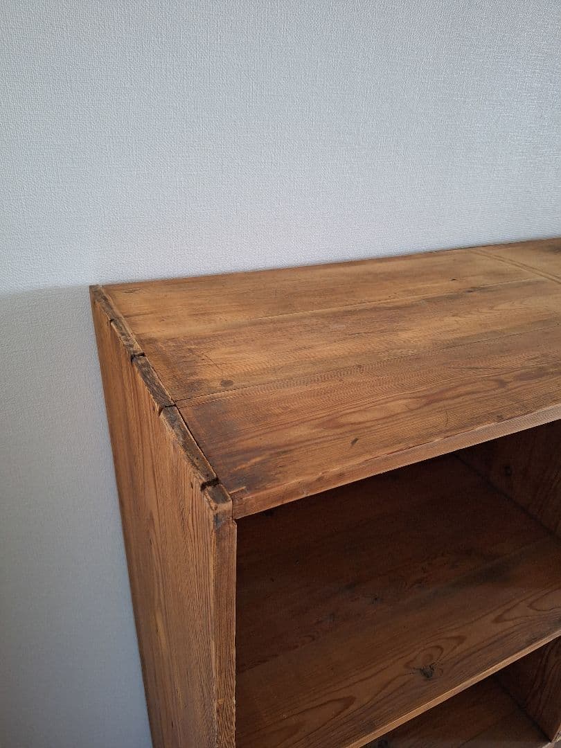 クランクマルチェロ　ベルギーオープンシェルフ