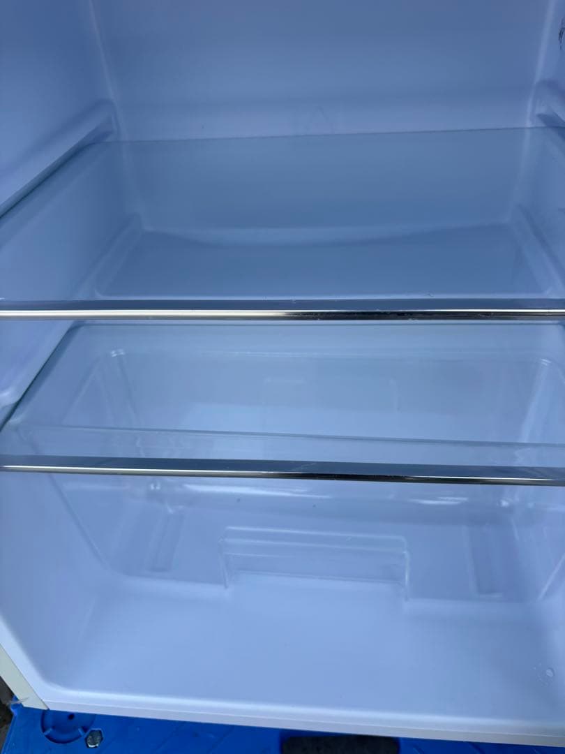 美品 2024年製 レトロな冷蔵冷凍庫 81L ホワイト