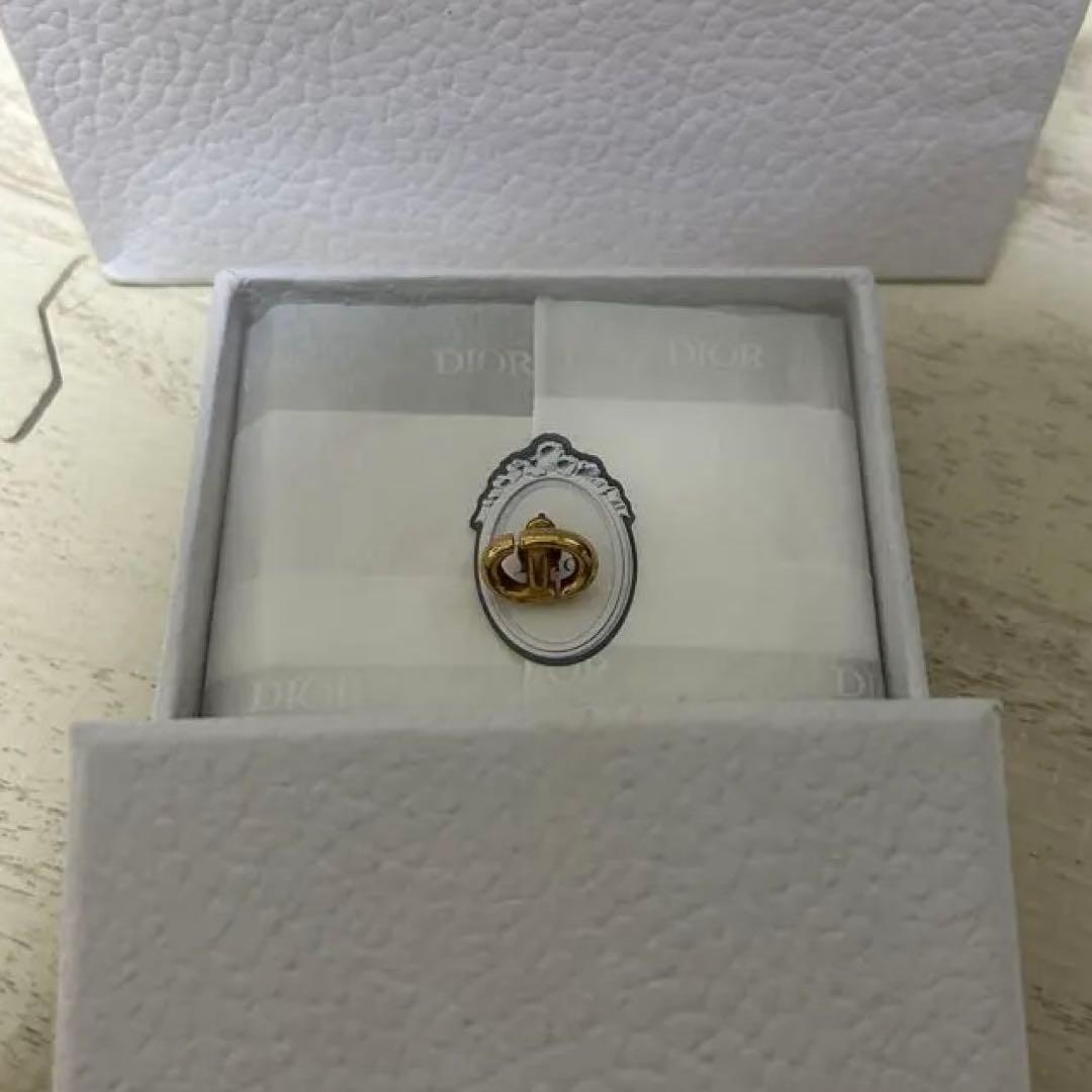 DIORディオール CD NAVY ロゴ スタッズ ゴールド 片耳のみ