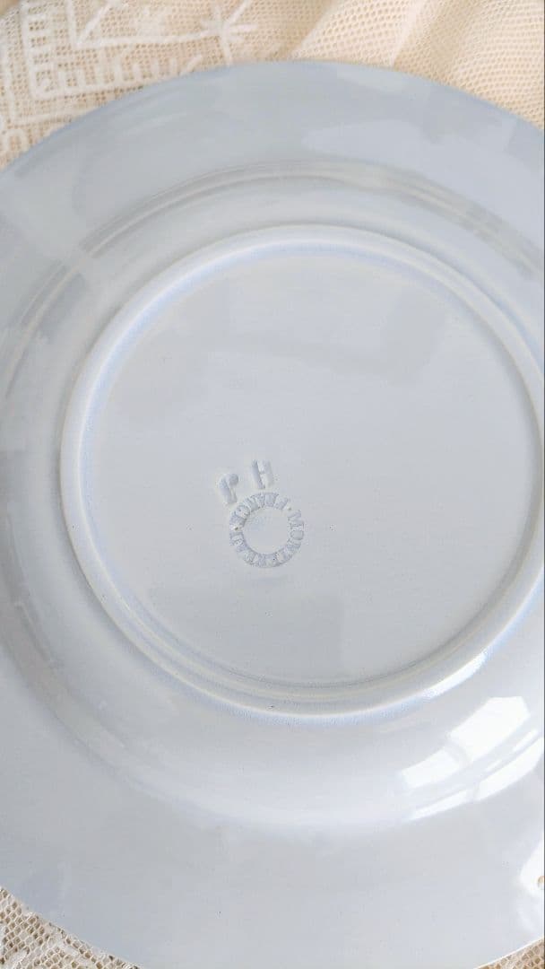 フランス モントロー シンプルな丸皿 ペールブルー