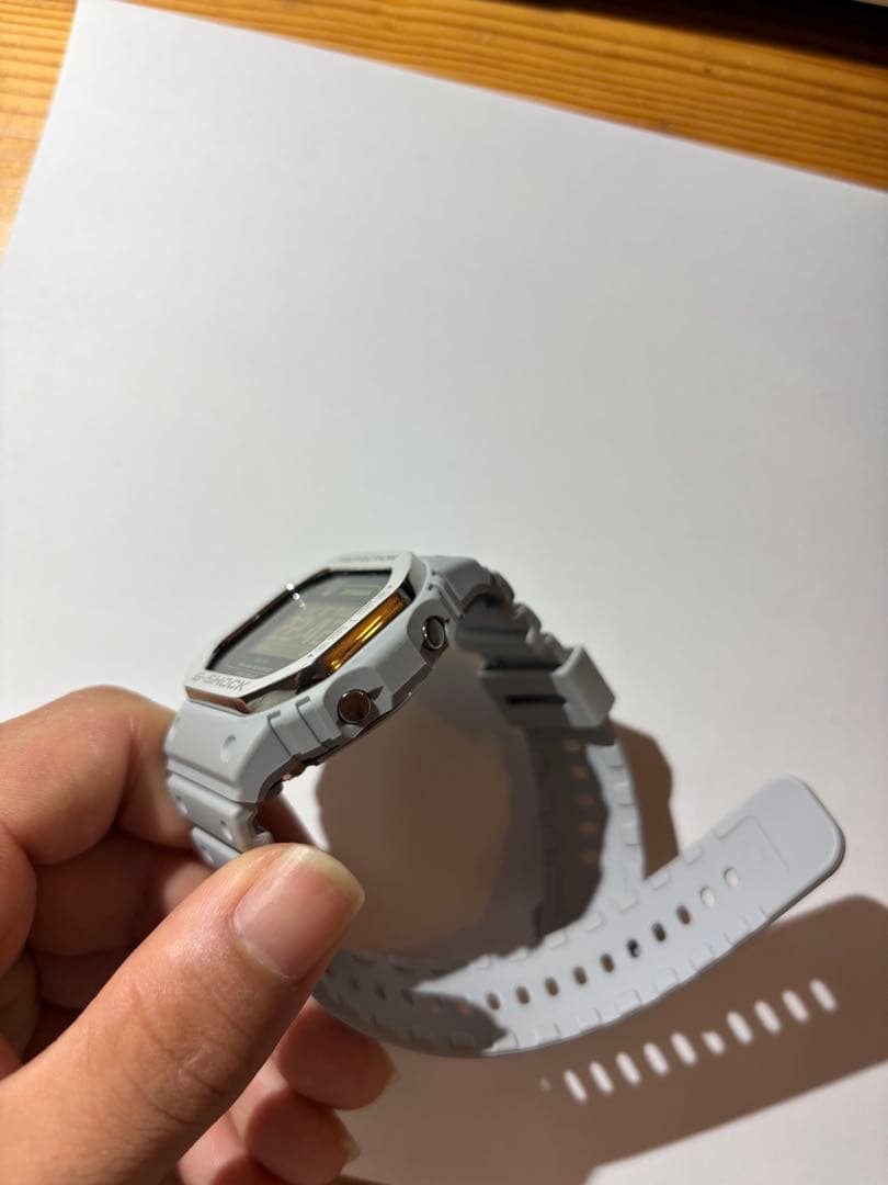 後継現行品G-SHOCK DW-H5600MB メタルベゼル 心拍計搭載