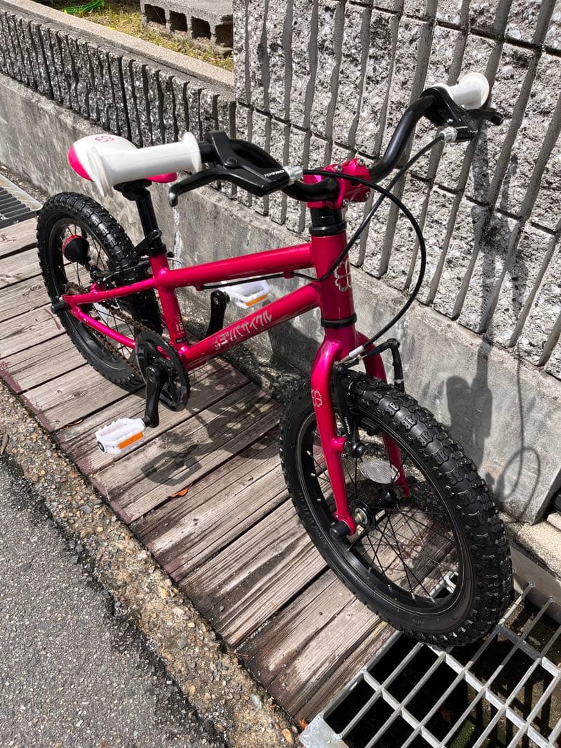 (送料込み)ヨツバサイクル 16インチ　クリスタルピンク