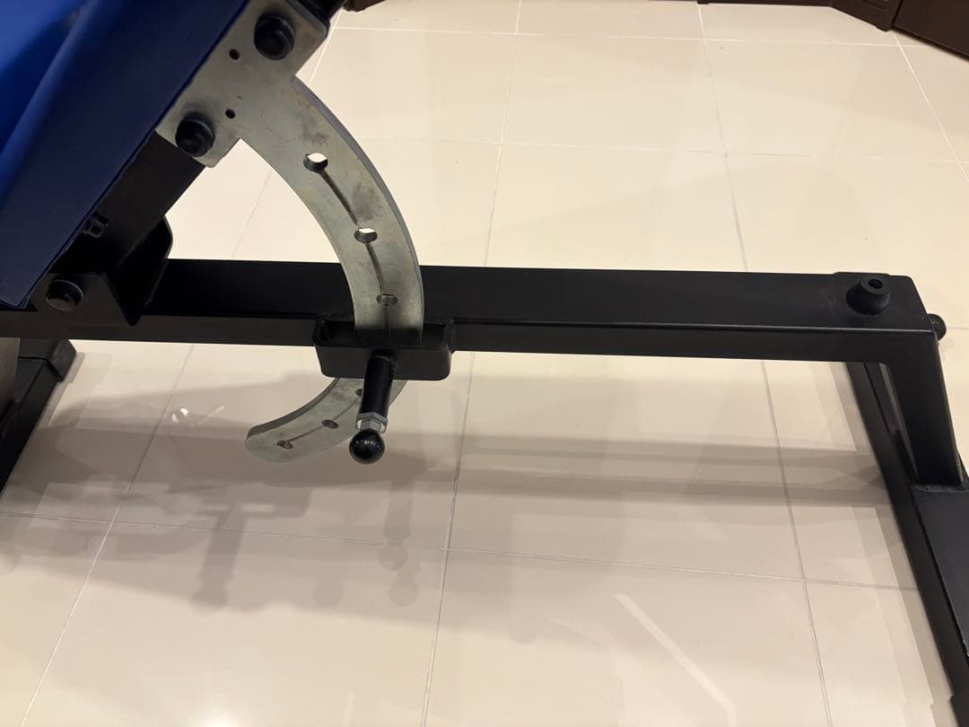 アジャスタブルベンチ　FW-2300の旧型 中旺ヘルス　日本製