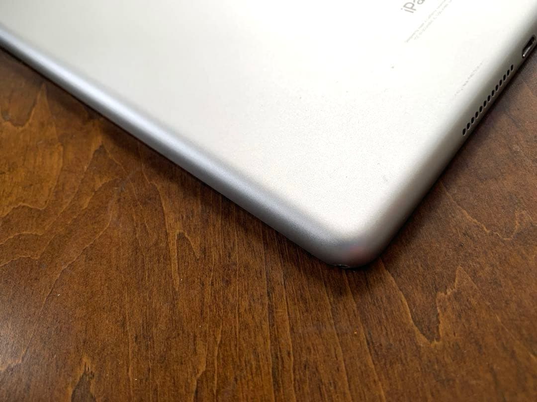 ☆週末限定値下げ☆画面汚れあり☆iPad6 第6世代 128G WIFIモデル☆