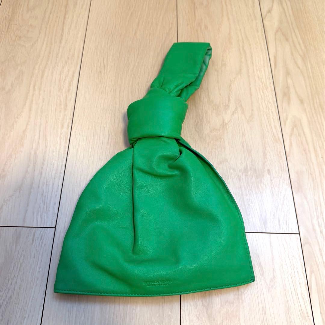 BOTTEGA VENETA ボッテガヴェネタ ミニザツイスト バッグ 緑